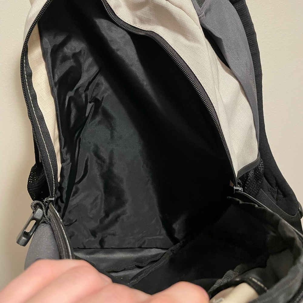 Eddie Bauer Backpack Multiple Pockets And Water B… - image 5